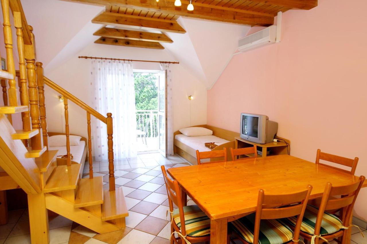 Apartments With A Swimming Pool Jadranovo, Crikvenica - 3238 Exterior foto